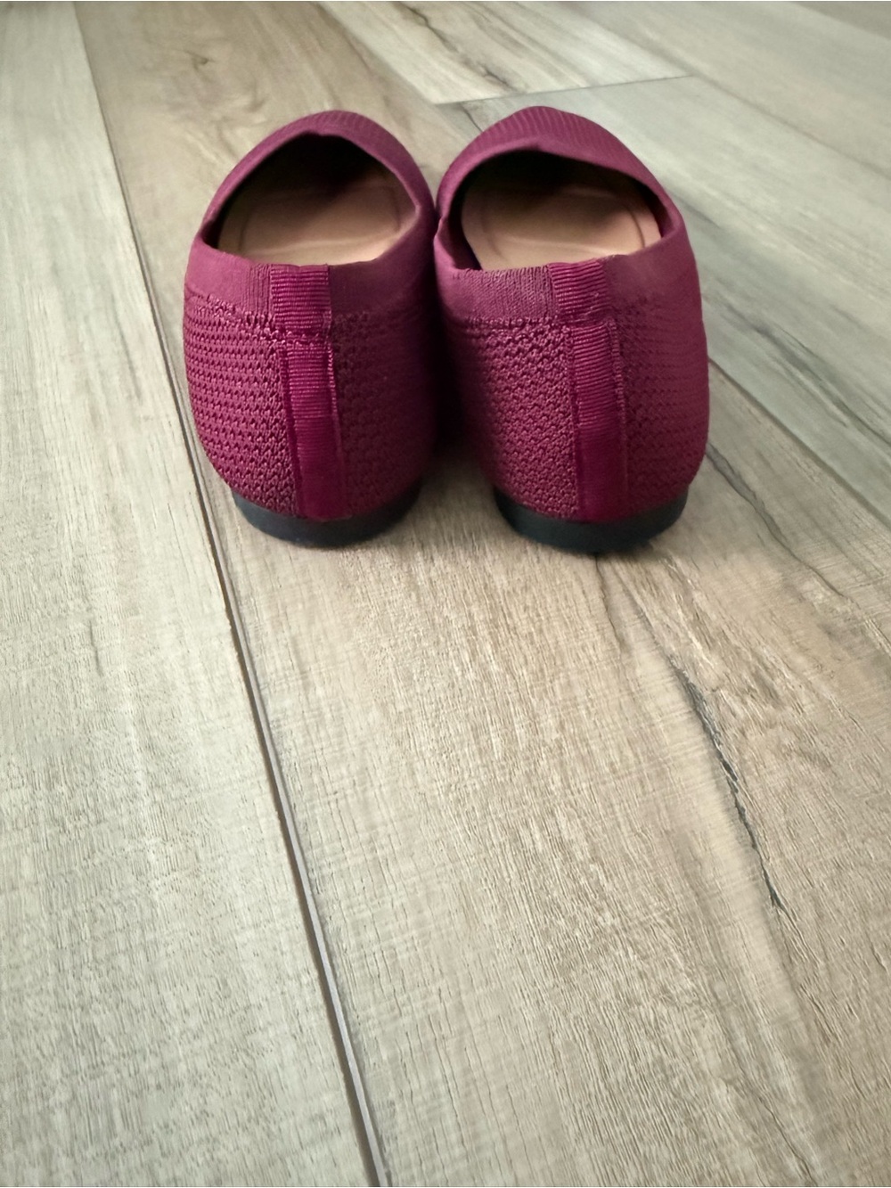 A New Day brand knit flats in a pointed toe style-burgundy color Size 8.5 - Picture 3 of 5